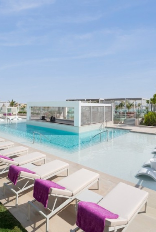 أفضل الوجهات الفندقية في الإمارات للاحتفال باليوم الوطني السعودي