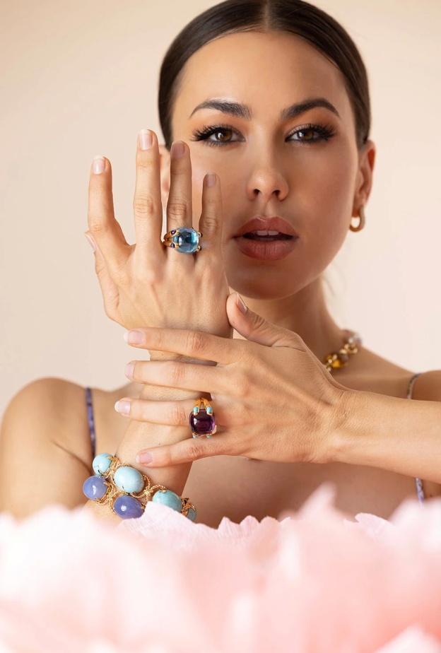 خواتم بتصاميم غريبة