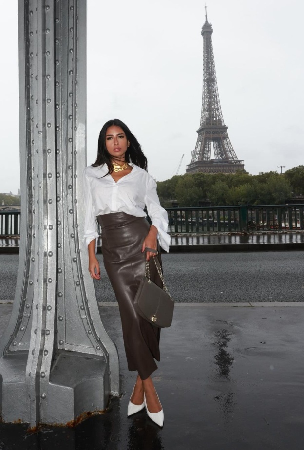 إطلالات أنيقة وعصرية بأزياء الجلد تُلهمك بها النجمات لموسم الخريف بأحدث ظهور لهن