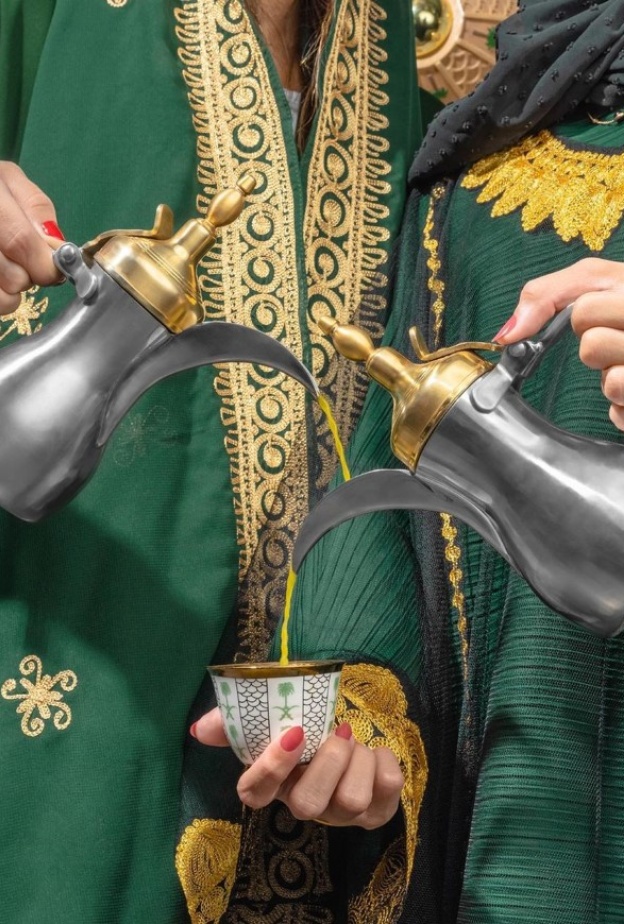 الضيافة السعودية بنكهة أصيلة.. إليك مطاعم ومقاهي أبدعت في تقديم القهوة السعودية