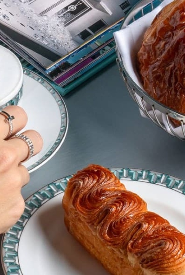 من قلب دبي إلى فنجانك.. 15 مقهى جديد بتجارب لا مثيل لها