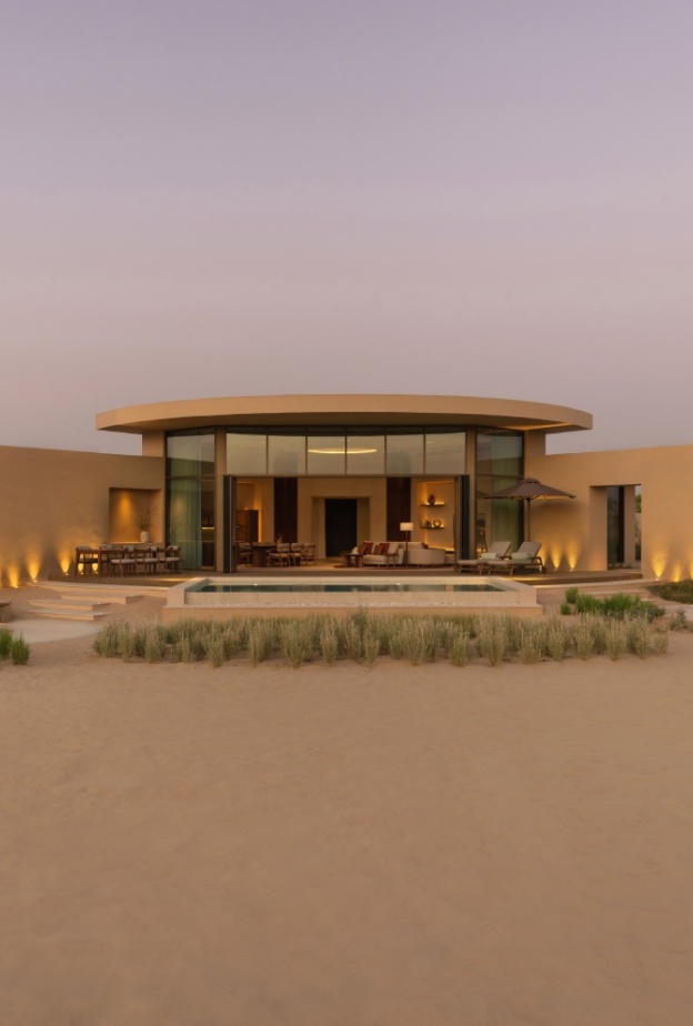 منتجع باب الشمس يكشف عن فلل صحراوية جديدة مزوّدة بمسبح