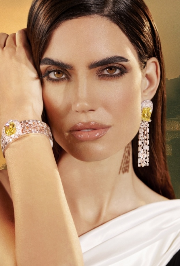 دار معوّض ترفع الستار عن هويتها الجديدة وتطلق مجموعة مبتكرة عنوانها "الشمس على العجائب السبع"