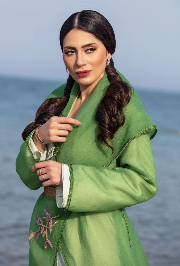 أجمل تسريحات شعر تناسب كل الأذواق لاحتفالات اليوم الوطني السعودي بأسلوب  المؤثرات السعوديات