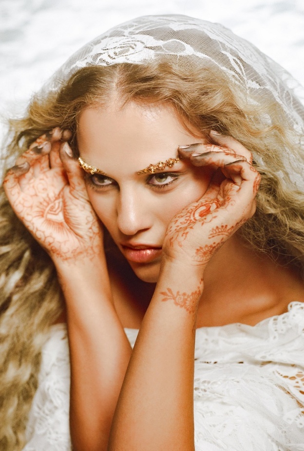 النجمة إليانا أول فنانة عربية على قائمة أغاني لعبة FC 25 وتحقق إنجازاً جديداً من خلال الموسيقى