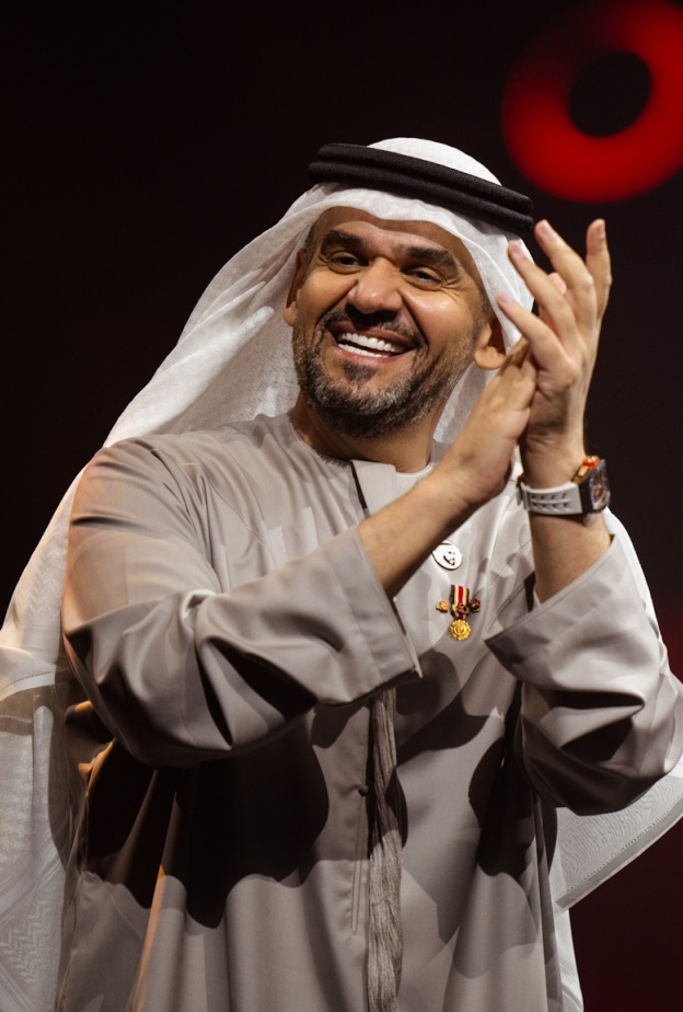 طرح أغنية "الفخر من هنا" على يوتيوب