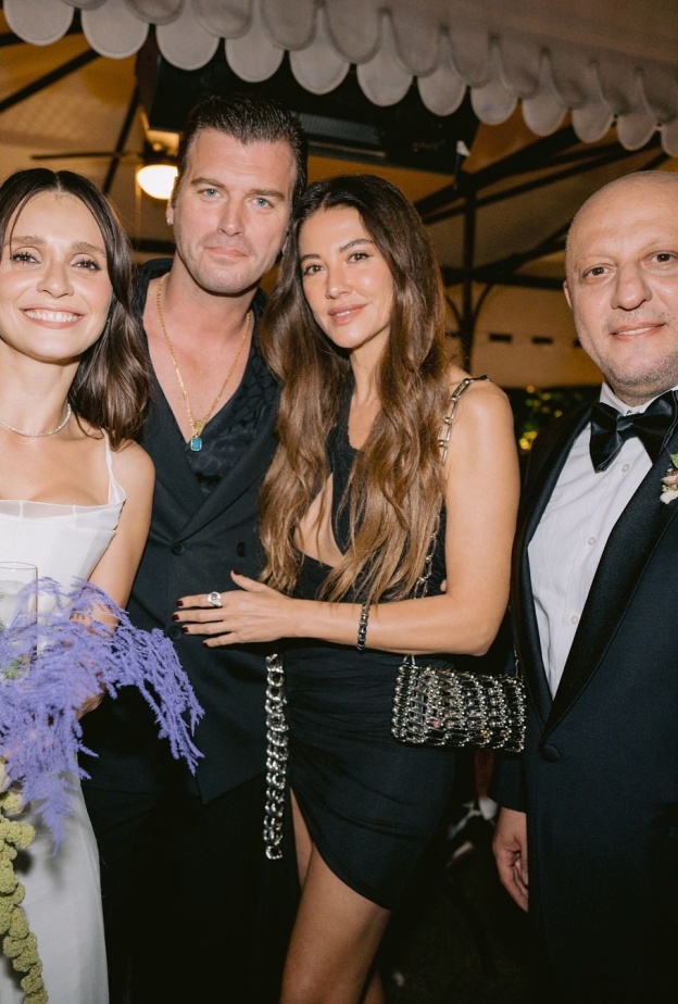  ميريتش أرال والممثل التركي سيركان كسكين