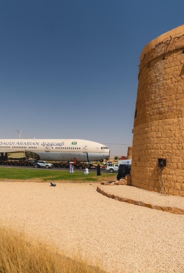 بعد مسيرة 12 يوماً قطعتها "الطائرات الثلاث" براً ... الرياض تستقبلها في منطقة "بوليفارد رن واي"