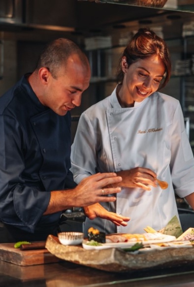 الشيف السعودية نوال الخلاوي تحتفل باليوم الوطني السعودي بقائمة مميزة في روكا الرياض