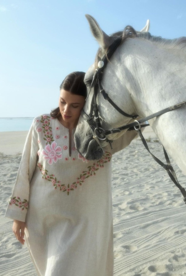 خاص "هي": مجموعة العلامة السعودية Le Halo 2024 تجسد الورد الطائفي وتخصص جزءا من أرباحها لدعم الفلسطينيين