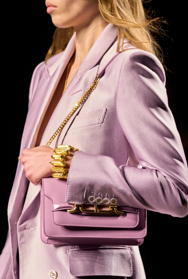 حقائب باللون الأرجواني من Tom Ford 