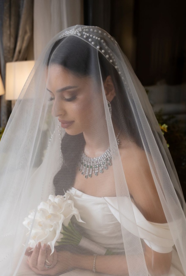 من تصوير العرايس بكاميرا المصوره فوزه العنزي