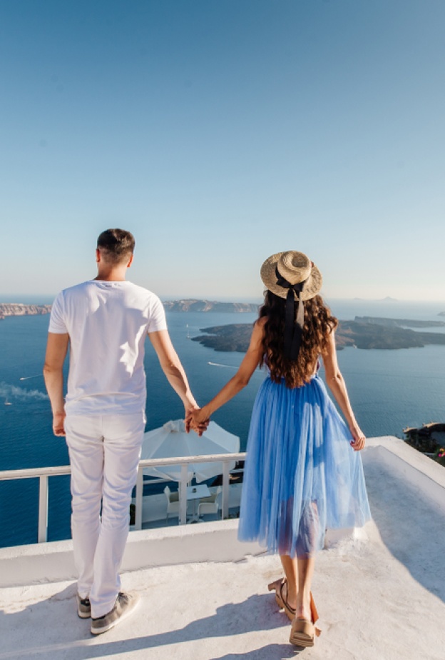للعرسان أجمل مواقع مخفية في اليونان لقضاء عطلة شهر عسل مريحة وفخمة