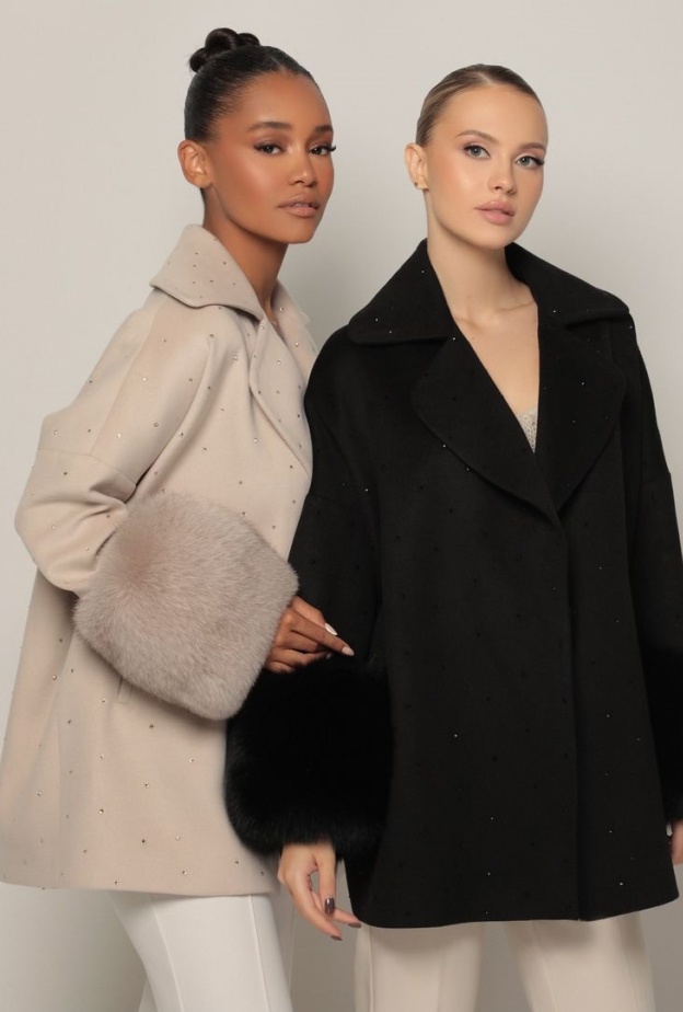 من تصاميم علامة Zima Atelier