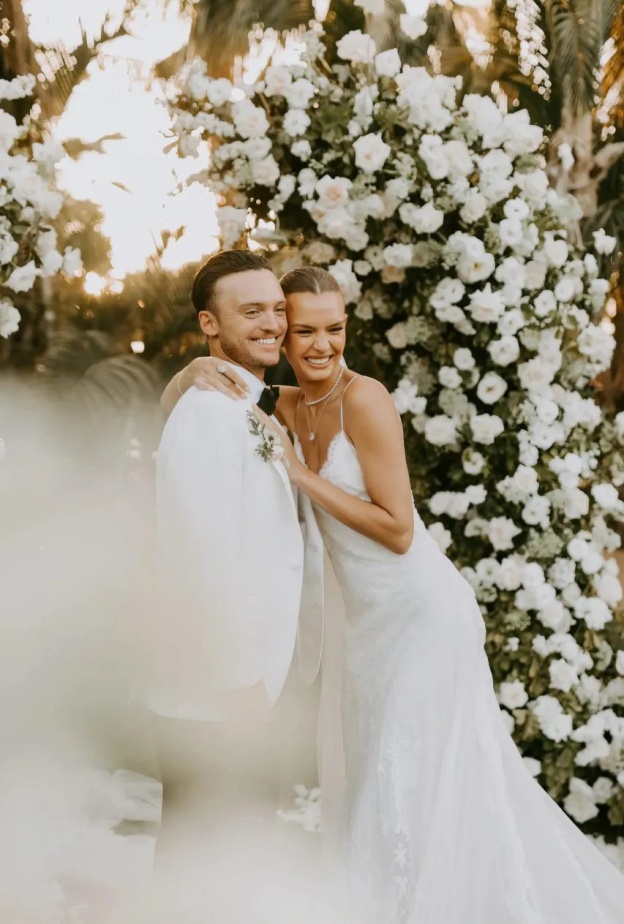 جوزفين سكريفر Josephine Skriver وألكسندر دي ليون Alexander DeLeon