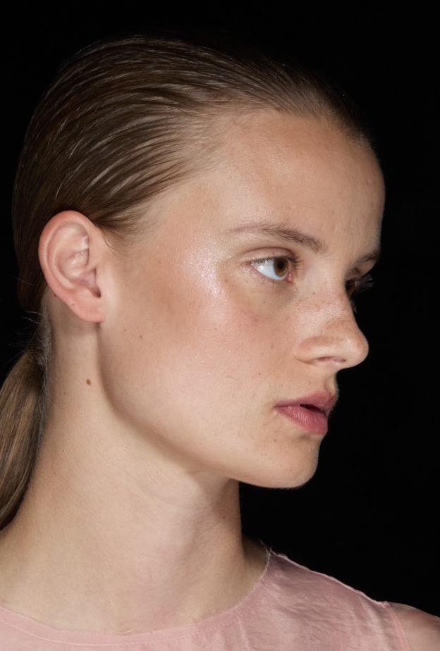 هل عملية تجميل وتصحيح الأنف مناسبة لجميع الأعمار؟ 