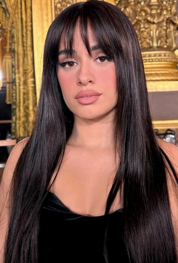 مكياج ناعم أحدث اتجاهات موضة خريف 2024 لصاحبات الشعر الأسودمن وحي كاميلا كابيو