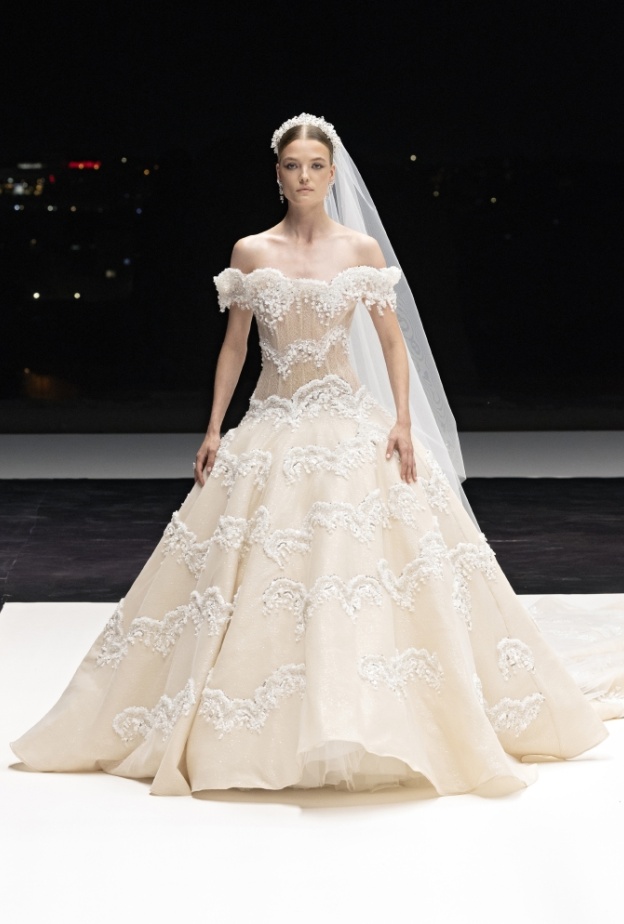 في ختام أسبوع الموضة في الرياض.... فساتين زفاف فرضت حضورها على خارطة الموضة العالمية