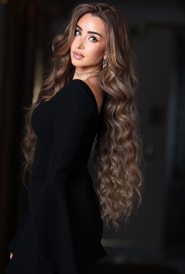 النجمة هنا الزاهد - صورة من انستغرام منار جميل