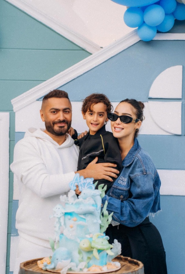 تامر حسني وبسمة بوسيل 