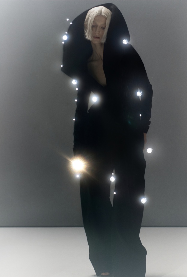 جلسة تصورية بعنوان "رحلة إبداعية أنيقة من الواقع إلى الخيال"