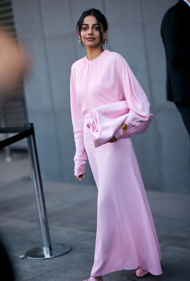 اللون الوردي... رمز الأمل في مواجهة سرطان الثدي