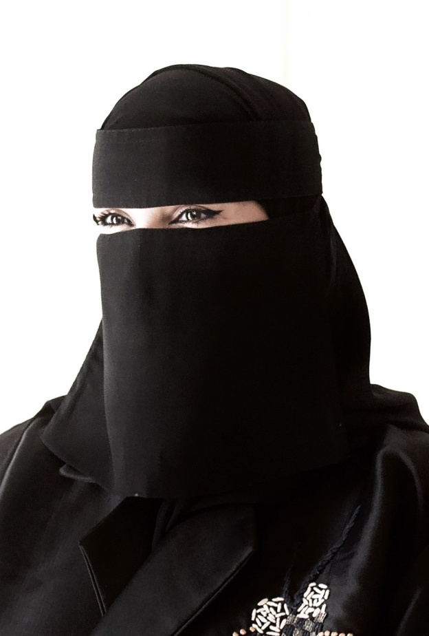 خاص "هي": كيف حولت اللاعبة السعودية ريماس الحربي شغف الطفولة بالألعاب إلى احتراف عالمي؟