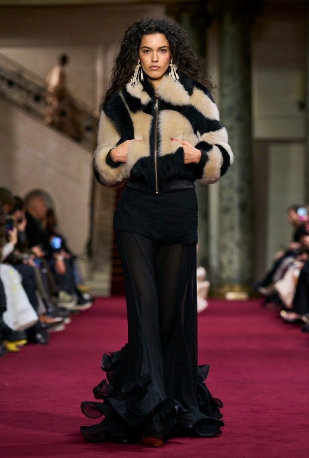 إطلالة من Zimmermann