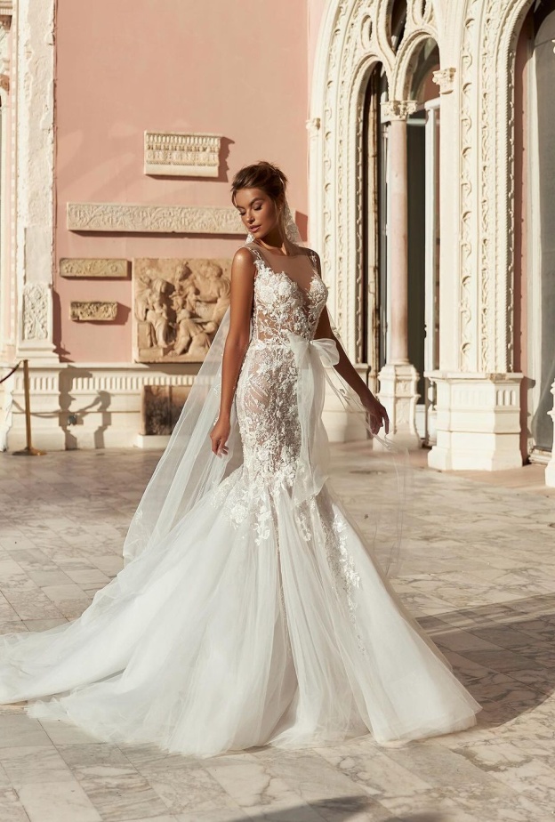 فستان زفاف بقصة حورية البحر من دار أوكسانا موكا