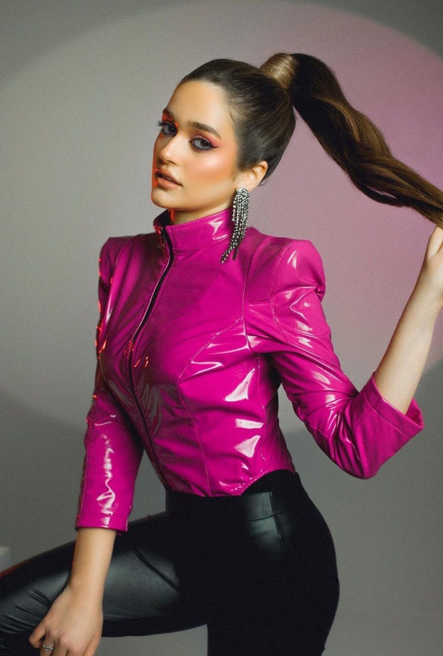 نور إيهاب بتصاميم مجوهرات شبابية ناعمة تُناسب إطلالاتكِ اليومية