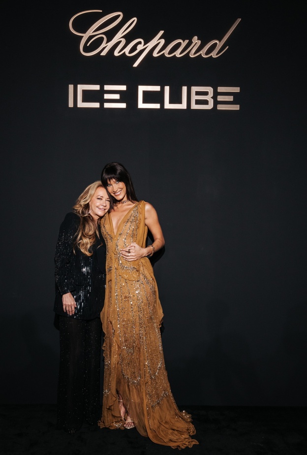 بيلا حديد Bella Hadid والرئيسة المشاركة والمديرة الفنية لشوبارد كارولين شوفيل Caroline Scheufele