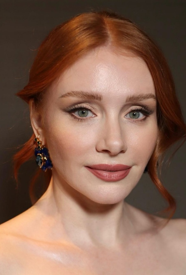 النجمة Bryce Dallas Howard - صورة من انستغرام Nikki Makeup