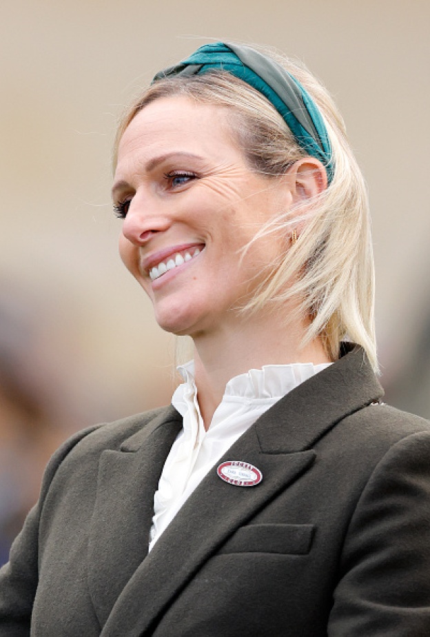 زارا تيندال في إطلالة رائعة على مضمار تشيلتنهام - من gettyimages