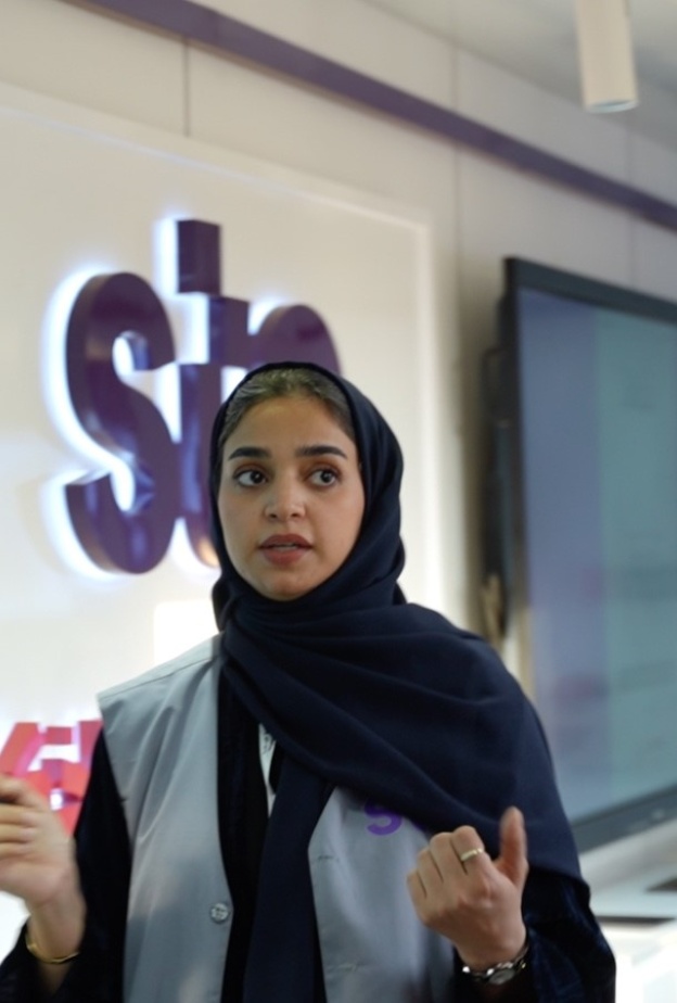 "الحافلة الذكية" من مجموعة stc تجوب المملكة للتوعية الرقمية المجتمعية
