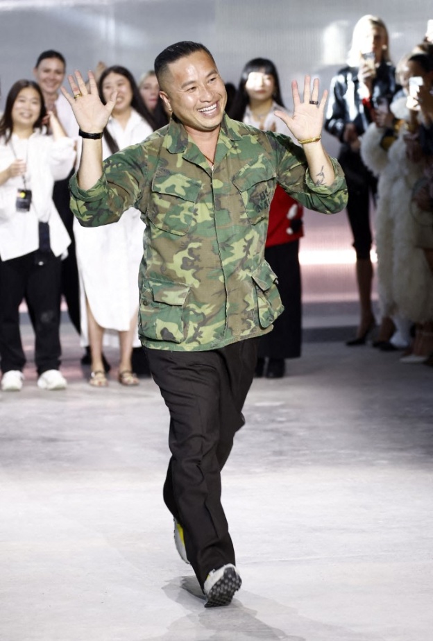 "فيليب ليم" يتنحى عن علامة 3.1 Phillip Lim
