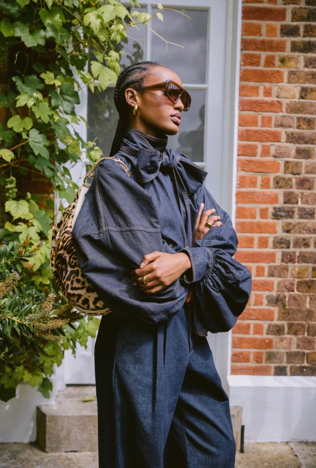 خيارات ألوان جريئة لموسم شتاء 2024-2025... نصائح منسّقة الأزياء Olivia Catchpole من Threads Styling لـ"هي"