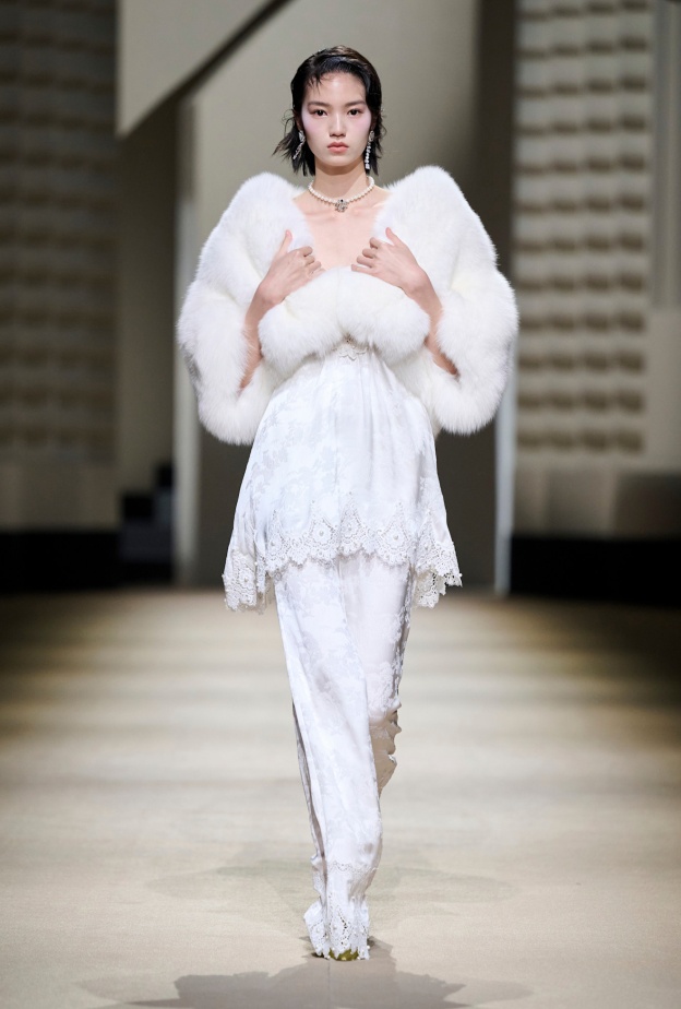 إطلالة من Le Fame