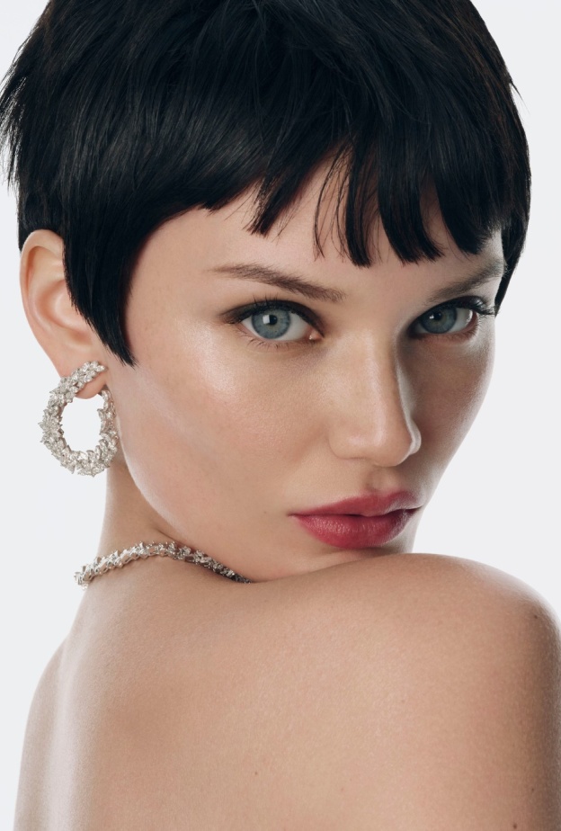 استكشفي كنزًا من المجوهرات الماسية الراقية عبر Mytheresa