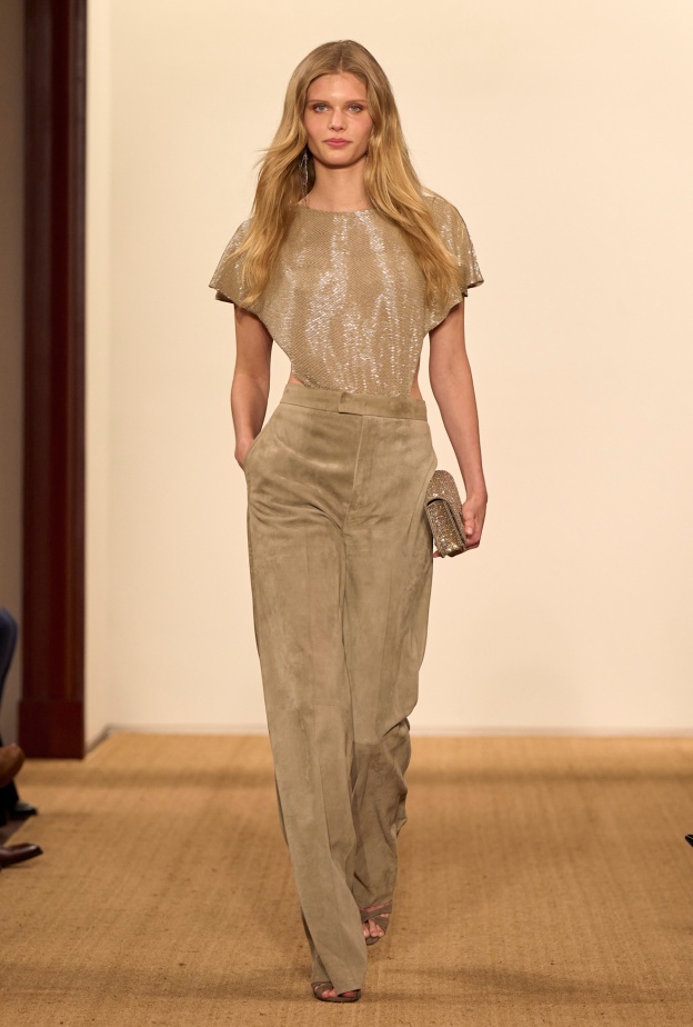 صيحات اللون البني الفاتح أساسية في الشتاء