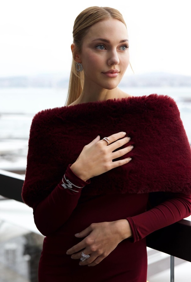 أجمل مجوهرات نجمات العالم خلال 2024