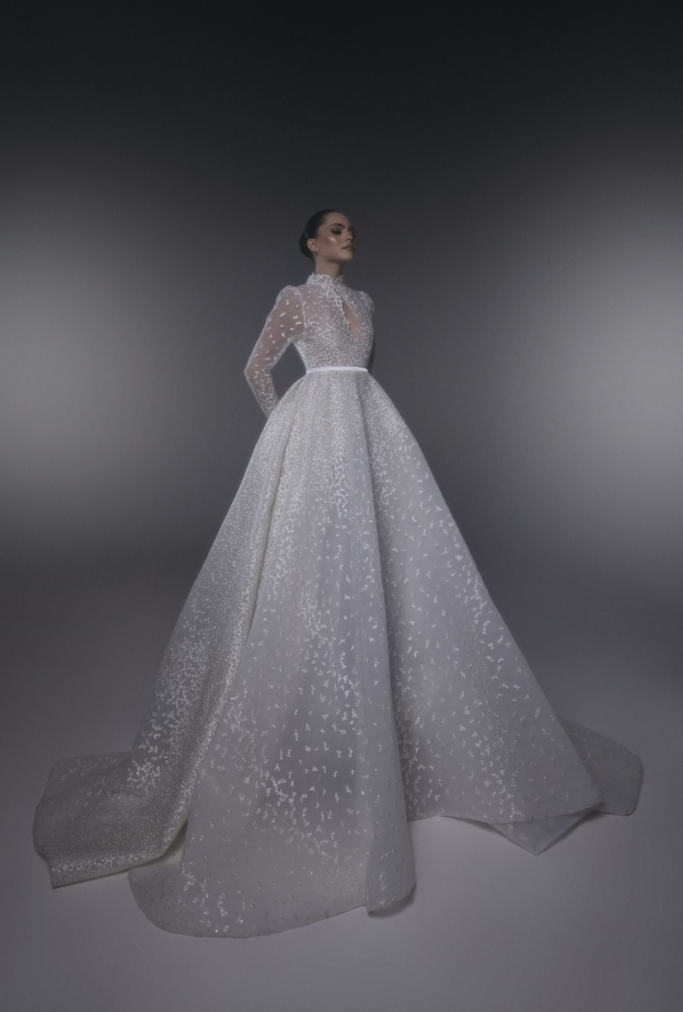 إطلالة عروس محافظة لبيتر عبد الكريم