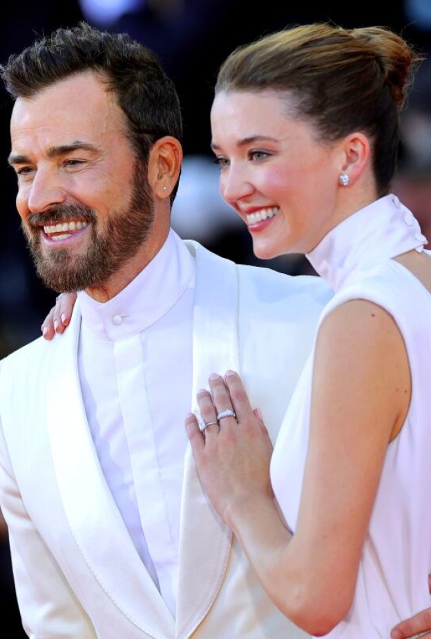 جاستن ثيرو Justin Theroux ونيكول برايدون بلوم Nicole Brydon Bloom