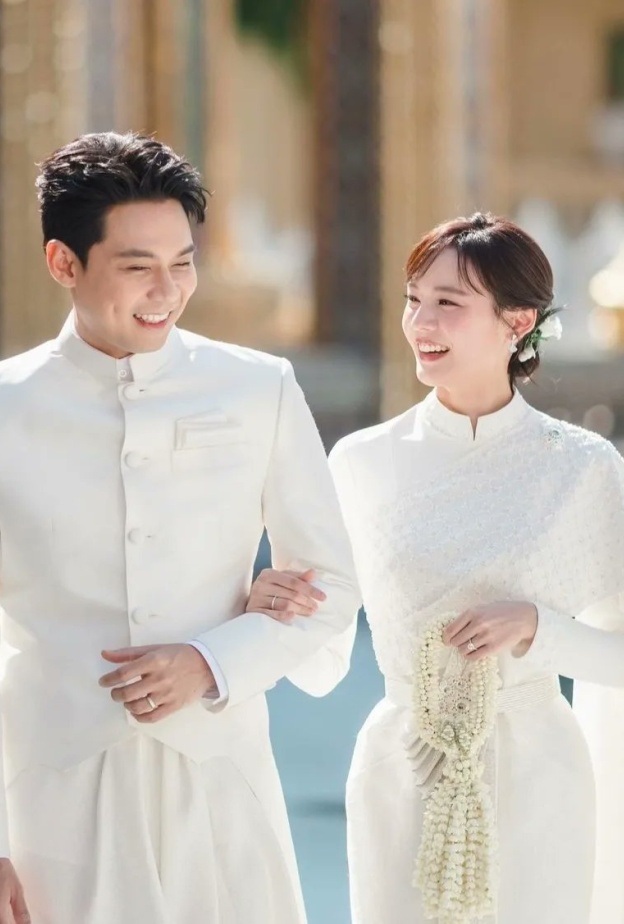 دان ووراويتش Dan Worrawech وأونغسومالين سيراباتساكميثا Pattie Ungsumalynn