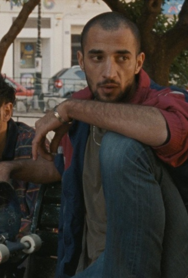 "إلى عالم مجهول"