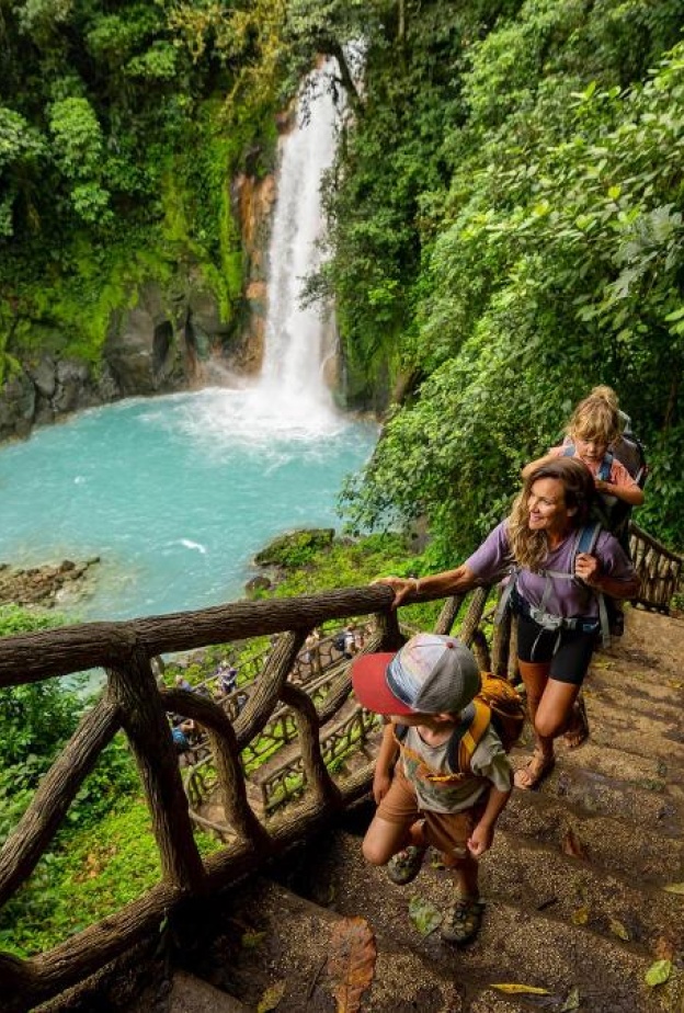 كوستاريكا: مغامرات في الغابة والرياضات المائية