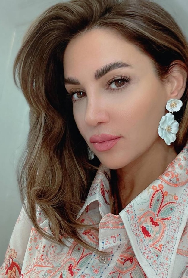 النجمة ديانا حداد صورة من حسابها على انستغرام