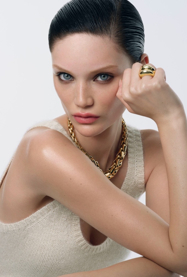 تصاميم استثنائية من المجوهرات... لإضفاء لمسات ساحرة في موسم الأعياد 