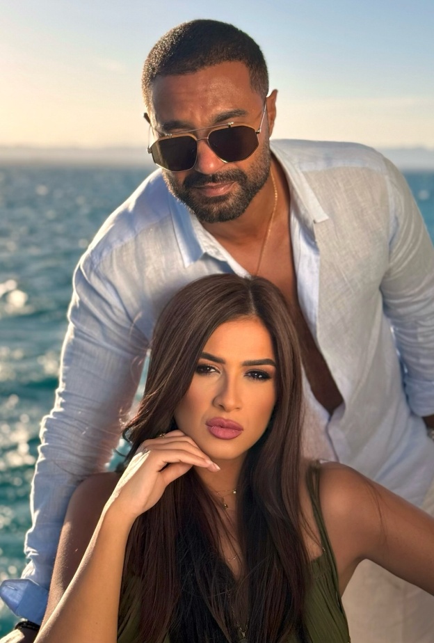 ياسمين عبد العزيز وكريم فهمي 