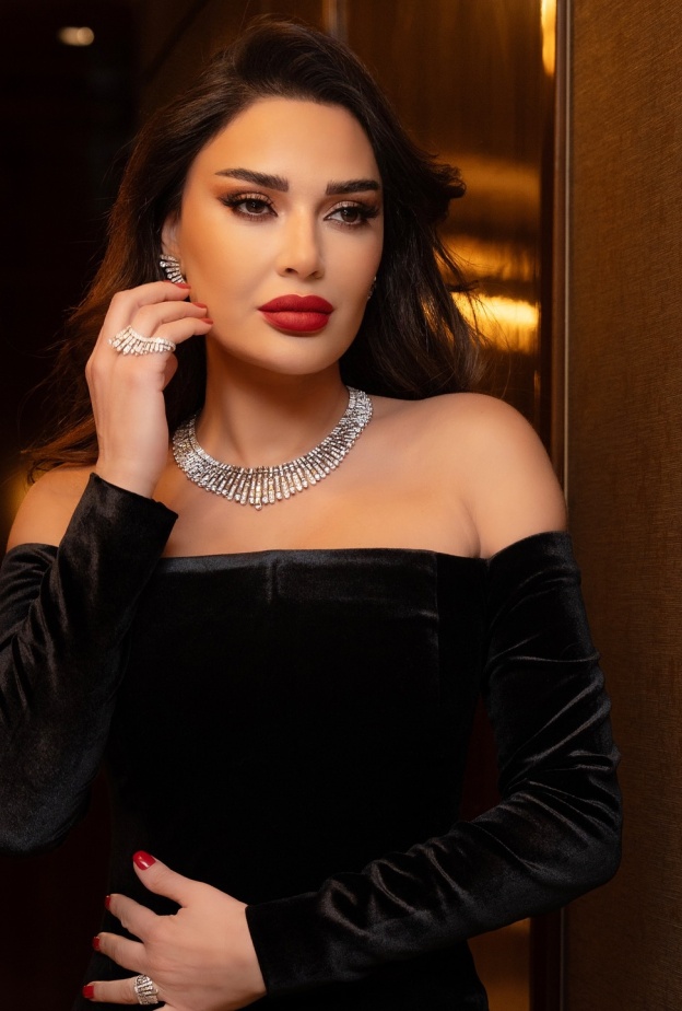 صور مكياج وتسريحات شعر النجمات في حفل جوائز بيلبورد 2024 أبرزهن اليسا وإليانا وسيرين عبد النور