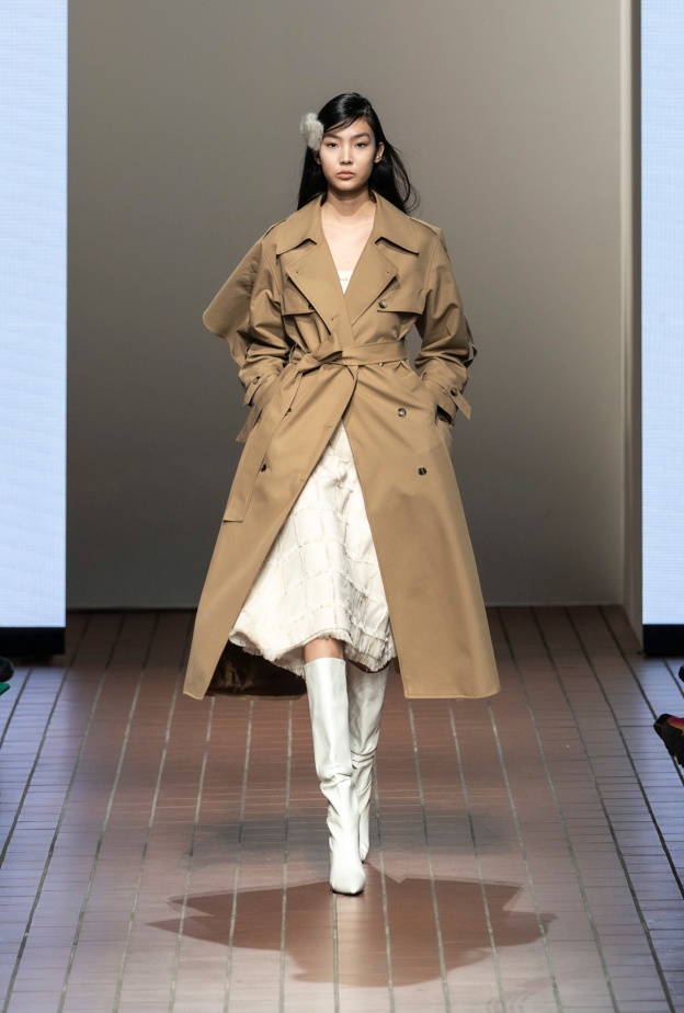 Armoire تنسيق الأحذية الشتوية بساق عالي في شتاء 2025